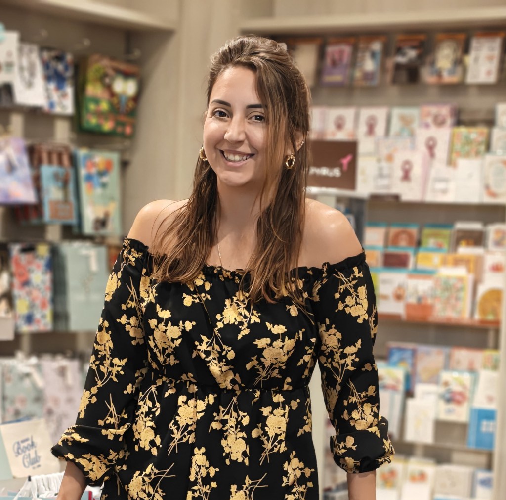 Meet Author Robin Who